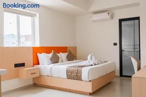 Casa Hotel Hitech City - Image 2