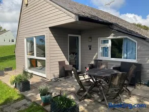 Helens Quiet Corner Lodge Peaceful Stay with Lovely Views - Image 3