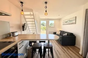 Maison refaite à neuf - Piscine et parking privé - Image 3