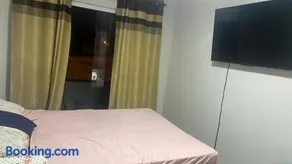 Quarto Para Mulheres, Casa Familiar - Image 5