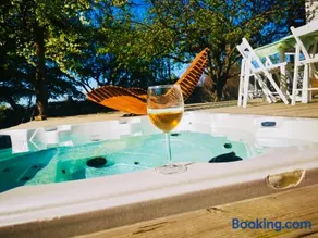Romantic Retreat for Two - Image 1