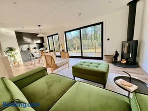 Kingfisher - Luxurious Off-Grid Eco Cabin with Riverviews - Image 1