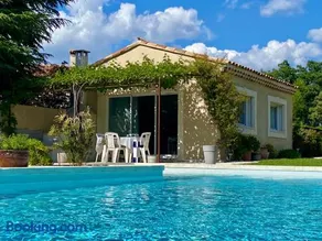 La petite maison avec piscine face au Luberon - Image 1