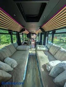 Magnifique bus insolite avec jacuzzi - Image 4