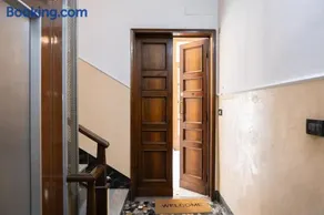 Santa Maria Novella Huge Apartment - Image 3