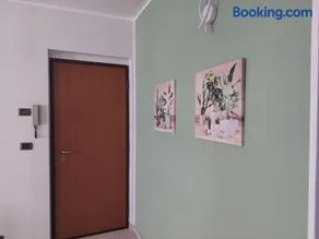 Gru House Family - Image 3