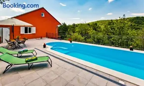Forest House Silva - Image 1