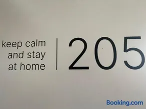 Hotel AT HOME - late arrival self check in - Image 5