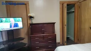 Cozy Newly Furnished 2-Bedroom Home, Manchester - Image 3