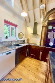 The Mill House on the Brooks South Downs West Sussex Sleeps 15 - Image 4