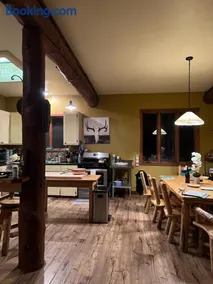 Paradise Valley Oasis - Your Yellowstone Base Camp - Image 1