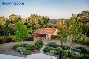 Romantic Yosemite Retreat - Private Zen Hot Tub - Image 4
