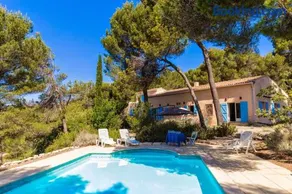 Villa pleine nature à 20km d'Aix-en-Provence - Image 1