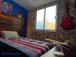 Cómoda habitación para descanso, La casa del artista - Image 3