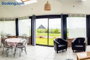 Maison de charme avec jardin à Courtils, proche du Mont Saint-Michel - Image 3