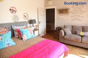 Bubbles & Bed - Image 1