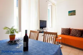 Val Apartments - Image 4
