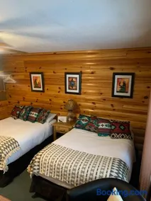 Muskie Bay Resort Cabins and Motel - Image 3