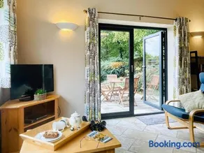 The Coach House - Ukc4700 - Image 2