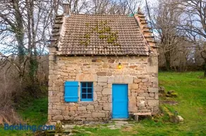 Maison charmante à Meyrignac-l'Église avec cheminée - Image 1