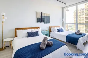 Modern Loft 15 Min from NYC with City View & Pool - Image 5
