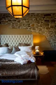 Bluestone Chalet - Image 3