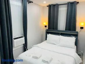 Luxury Oasis Near JFK and UBS Arena - Image 4