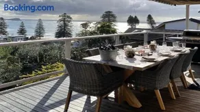 Ascot - Overlooking Avoca Beach - Image 2