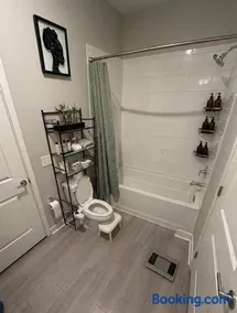 Must Be Nice in Charlotte - Image 3