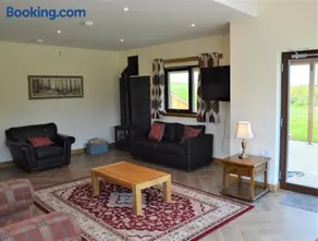The Farmhouse at Williamscraig Holiday Cottages - Image 4