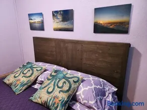 Heart of Wailuku • Queen Bed + Kitchenette - Image 2