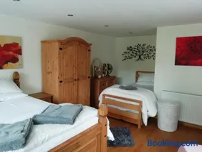 Brown Cow Cottage - Image 3