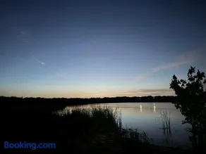 Lakefront - Private Fishing Dock - Ample Parking - Image 3