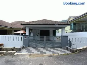 RUMAH MARYAM PRIVATE POOL DI PANTAI BESERAH - Image 1