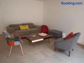 Cottage nuiton - Image 1