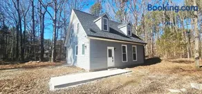 The Guesthouse at Pine Forest Hideaway - Near Jordan Lake & 12 Minutes to UNC - Image 3