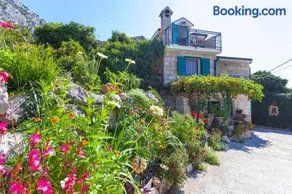 Holiday home Lavanda Grubisic Tucepi - Image 1