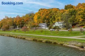 Great Location! Colleges! Hiking! Ithaca Commons! - Image 4