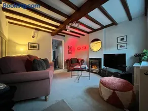 Boutique style cosy cottage - Image 1