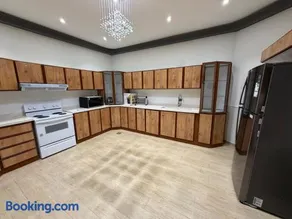 3BR Luxury Apartment Al Marjan, Jeddah - Image 1