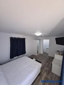 The Dulacca Hotel - Image 4
