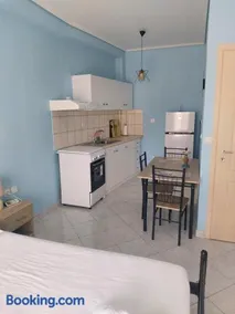 Johanna Apartment 6 - Image 4