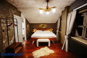 Pepin Stay - Image 4