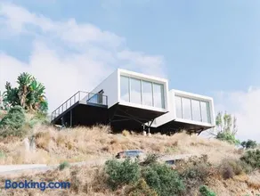 Glass Home with Views, Hot Tub, FREE EV Charging! - Image 1