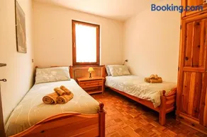 Apartment in Pian della Velma - Image 4