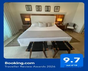 Beachfront 2 bedroom Condo in Playa Royale Resort, Nuevo Vallarta - Image 1