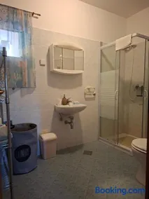 Guest House Surina - Image 3