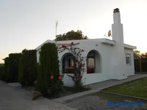 Gennadi Sea Maridina Villa - Image 3