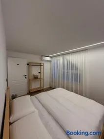 Guesthouse Kurora e Maleve - Image 1