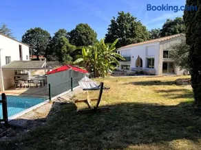 La Villa au Bosquet - Image 1